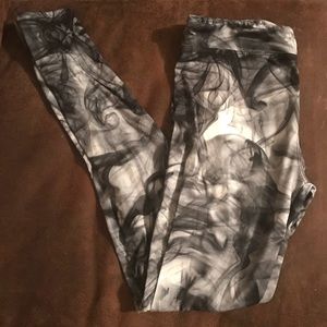 Black Smoke Leggings